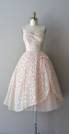 Lace Tea-length Prom Dress, Tea Length Lace Prom Dress, Vintage Fitted Dress For Banquet, Vintage Knee-length Dress For Banquet, Vintage Summer Dresses For Banquet, Vintage Knee-length Prom Dresses, Lace Tea Length Dress For Prom Season, Lace Tea Length Prom Dress, Tea Length Lace Dress For Prom Season