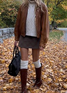 Cool School Outfits, Cool School, Elegance Dress, Preppy Fall Outfits, Outfits Simple, Autumn Look, Quoi Porter, Downtown Outfits, Preppy Fall