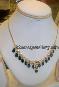 Gold Jewelry Outfits, Gold Jewelry Simple Necklace, Beautiful Gold Necklaces, Gold Necklace Indian Bridal Jewelry, Gold Necklace Simple, Black Beaded Jewelry, Jewelry Bracelets Gold, Polki Jewellery, Gold Jewelry Simple