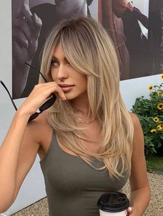 layered haircut with bangs Hairstyles For Layered Hair, Blonde Hair Inspiration, Haircuts Straight Hair, Long Hair With Bangs, Long Blonde, Short Hairstyle