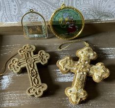 Make your Christmas tree bright and cheerful this year with these wonderful vintage ornaments! Includes two Catholic / Orthodox Christian crosses and two cheerful see-through ornaments! One ornament has a creche and says The Best Gift of All is Jesus and and the other has the three Wise Men and says Worship Him as Savior And Lord. One cross is made of resin and measures about 4.5x3 inches; the second cross is embroidered cloth with decorative items stitched on and measures about 5x4 inches. The see-through ornaments are plastic and are both under 3" in diameter. Orthodox Ornament, Catholic Christmas Decorations, Religious Christmas Ornaments, Christian Christmas Decor, Christian Crosses, Christian Christmas Decorations, The Three Wise Men, Catholic Christmas, Southern Christmas