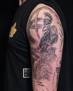 Gladiator tattoo, full arm tattoo, greek mythology tattoo, realistic tattoo, tattoo artist Atelier Milie Mythology Arm Tattoo, Troy Tattoo Achilles, Gladiator Back Tattoo, Gladiator Colosseum Tattoo, Gladiator Maximus Tattoo, Gladiator Helmet Tattoo, Greek Gladiator, Realism Tattoo