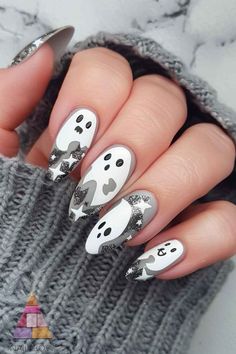 Ghost Nail Designs, Gel Halloween Nails, Halloween Nail Art Tutorial, Dark Nail Art, Silk Wrap Nails