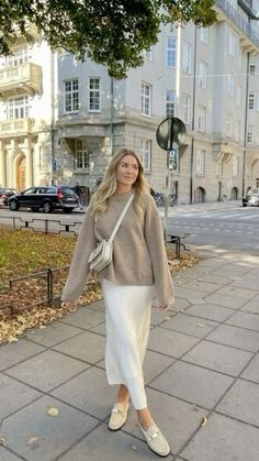 Rome Outfits, Old Money Fashion, Money Fashion, Skandinavian Fashion, Europe Outfits, Chique Outfits, Feminine Outfit, Inspired Outfits, 가을 패션