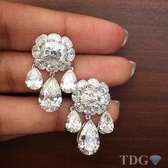 https://instagram.com/p/54TXCdn1Cr/ Jewellery Patterns, High Jewelry Design, Gold Jewelry Prom, Neck Pieces Jewelry, My Wish List, Diamond Girl, Bridal Diamond Jewellery, Antique Jewelry Indian