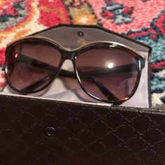 Gucci Sunglasses Brownish/Tortoise/Havana Color Gold Detail Gently Worn A Few Times Louis Vuitton Jeans, Gucci Marmont Matelasse, Gucci Espadrilles, Chloe Sunglasses, Top Sunglasses, Havana Color, Fendi Sunglasses, Gucci Marmont, Dior Book Tote