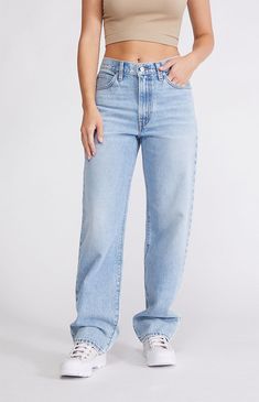 Women’s Straight Jeans Slighty Baggy, Cheap Cotton Jeans With 90s Style, Straight Regular Jeans, Cheap 90s Style Fitted Jeans, Basic Mom Jeans, Light Wash Straight Leg Jeans, Levi Pants Women, Levis 94 Baggy, Levis Jeans Women