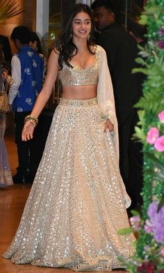 Party Wear Long Gowns, Ananya Pandey, Indian Outfits Lehenga, Wedding Lehenga Designs, Lehenga Designs Simple, Bridal Lehenga Collection, Fancy Sarees Party Wear, Traditional Indian Dress