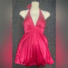 #Brandnew #Formal Magenta Dress Hoco, Pink V-neck Halter Dress For Night Out, Spring Stretch Halter Dress For Prom, Pink Glamorous Halter Dress For Spring, Spring Stretch Mini Dress For Homecoming, Stretch Mini Dress For Summer Homecoming, Summer Homecoming Stretch Mini Dress, Pink Party Halter Mini Dress, Summer Stretch Mini Dress For Homecoming