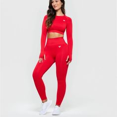 Size L Red Long Sleeve High Stretch Activewear, Red High Stretch Long Sleeve Activewear, Casual Red Seamless Tops, Red Fitted Long Sleeve Activewear, Fitted Red Long Sleeve Activewear, Red High-stretch Tops For Gym, Red High Stretch Athleisure Tops, Red High Stretch Tops For Gym, Red Seamless Athleisure Tops