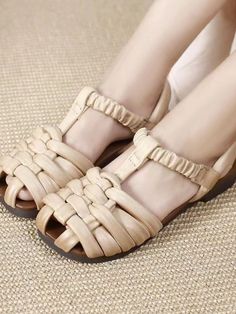 Upper Material: Cowhide/Calf Sole Material: Rubber Heels: Low Heels Gender: Female Lining Material: Pigskin Toe: Toeless Closure Type: Slip-On Heel Height: 2cm Season: Summer Weight: 1.120 kilogram #shoes #sandals #leather #summer Casual Beige Leather T-strap Sandals, Casual Beige T-strap Sandals, Beige Flat T-strap Sandals, Comfortable Closed Toe T-strap Sandals, Beige T-strap Sandals For Spring, Casual Beige T-strap Sandals For Spring, Casual T-strap Sandals, Sandals Low Heels, Lipstick Tutorial