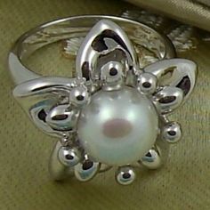 ********************Final Sale - Price Is Firm***************** Honora Sterling Silver Cultured Pearl 9.5mm Button Flower Ring. *Ring Measures Approx. 3/4" Long X 3/4" Wide *Box And Floral Pouch Included Elegant Silver Flower Shaped Ring, Elegant White Sterling Silver Flower Ring, Silver Elegant Flower Ring For Gift, Elegant Silver Diamond Flower Ring, Elegant Silver Flower Ring For Gift, Elegant Silver Flower Ring For Formal Occasions, Classic White Sterling Silver Flower Ring, Classic White Flower Ring In Sterling Silver, Silver Flower-shaped Ring For Formal Occasions