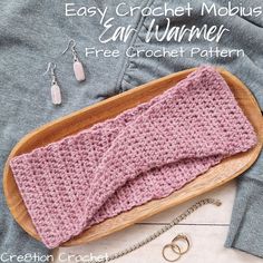 the easy crochet mobius ear warmer is on display