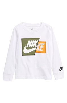 Nike Split Futura Patch Graphic Long Sleeve Graphic T-Shirt White Boy sz 4 NWT Size: Boy's 4 Condition: New With Tags Model: 76F790-001 Shipping: Items ship next business day unless it's a holiday. Your tracking number will be uploaded to eBay asap. We only ship to a confirmed PayPal address, no exceptions. Items ordered on weekdays before 3:00 pm (EST) will be shipped same day. Returns: We accept returns within 30 days of purchase date if product does not match listing description. We do not ac