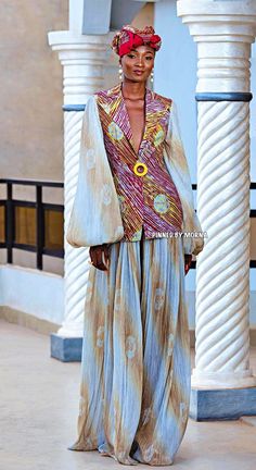 African Fabric Dress, African Print Dress Ankara, Blouse Casual Fashion, African Dresses Modern, Tie Dye Fashion, African Wear Dresses, Modest Dresses Casual, Beautiful Maxi Dresses, African Fashion Modern