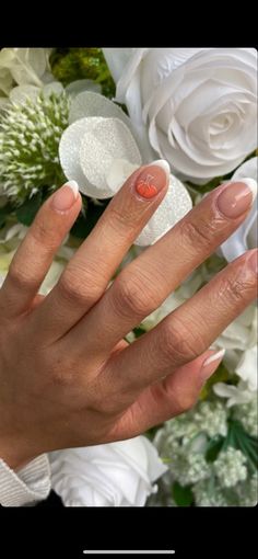 I Cute Fall Themed Nails, White French Tip Fall Nails, Fall White French Tip Nails, Pumpkin French Manicure, Almond Nails For Halloween, Super Cute Fall Nails, Short Almond Nails Fall Designs, French Tip Pumpkin Nails, White French Tip With Ghost