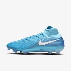 the nike vapor soccer shoe in blue and white