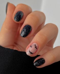 23+ Classy Short Black Nails (2024) - DrExplains Short Black Nails, Halloween Bat Nails, Bat Nails Art, Bat Nails