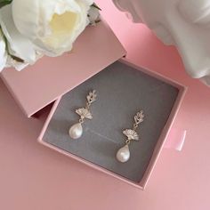 * DETAILS * - Natural Freshwater Baroque Pearls - 18K gold plated on brass Fan Shape Charms size 14mm - Cubic Zirconia Paved Post Earrings 15*8mm (Sterling silver pin) 👉🏻For more earrings, see https://www.etsy.com/shop/JinnysJewelryBySeJin ✨Baroque pearls are pearls with an irregular non-spherical shape. Shapes can range from minor aberrations to distinctly ovoid, curved, pinch, or lumpy shapes. Most cultured freshwater pearls are baroque. 👉🏻Please note that all Jinny's Jewelry pieces are cr Plated Drop Clip-on Earrings As Gift, Elegant Drop Bridal Earrings For Wedding Gift, Yellow Gold Drop Bridal Earrings As Gift, Gold Plated Wedding Earrings, Elegant Yellow Gold Teardrop Earrings For Wedding, Dainty Gold Plated Bridal Earrings, Elegant Drop Clip-on Earrings As Gift, Elegant Gold Plated Chandelier Earrings As A Gift, Elegant Gold Plated Chandelier Earrings For Gift