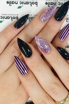 Elegant Spooky Nails, Multi Colored Halloween Nails, Plum Halloween Nails, Purple Halloween Nails Almond, Purple Halloween Nails Simple, Spooky Nails Purple, Black And Purple Halloween Nail Designs, Purple And Black Halloween Nails Designs, Lavender Halloween Nails