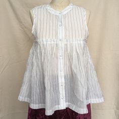 Nwot Harlyn Anthropologie Sleeveless Button Down Tank Top Blouse. Size Xs. White With Blue Pinstripes. Shown On 34 Bust / 25.5 Waist Dressform Button Down Tank Top, Tank Top Blouse, Anthropologie Top, Button Downs, Anthropologie, Color White, Tank Top, Womens Tops, Tank Tops