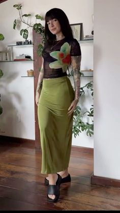 Cool Bar Outfits, Maxi Skirt Fit, Fashion Fails, Earthy Outfits, Different Skin Tones, Black Model, Indie Fashion, Model Fashion