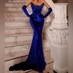 Never Worn. Gloves Not Included. Dark Blue Velvet Dress. Handmade. Size 8 Blue Mermaid Prom Dress, Strapless Prom Dress, Mermaid Evening Gown, Strapless Prom Dresses, Mermaid Prom Dress, Long Blue Dress, Glitter Party, Timeless Dress, Dress Classy