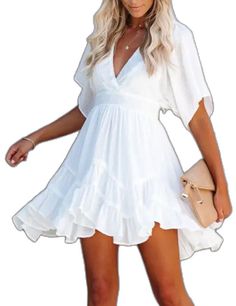 Vacation 2023, Mini Dress White, Plain Dress, Mini Dresses Online, Short Mini Dress, Green Shorts, Types Of Dresses, White Mini Dress, Wearing Dress