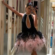 Beautiful Feather Dress , Msg Me For Question Great Gatsby Outfit, Gatsby Party Outfit, Feather Outfit, Feather Mini Dress, Grammy Dresses, Wedding Pattern, Black Women Dress, Fur Dress, 1920s Flapper Dress