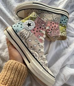 Embroider Converse, Cool Converse, Converse Aesthetic, Pretty Sneakers, Wedding Sneakers, Preppy Shoes