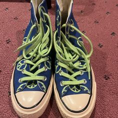 Multi Color Size 5.5 Brand New! 80's Clothes, Persona Ideas, Swagger Outfits, Braces Off, Grunge Clothes, Low Top Converse, Shoes Converse, 80s Outfit, Gender Envy