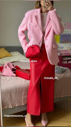 Light Pink And Red Outfit, Crop Blazer Outfit, Color Combinations For Clothes, Causal Outfits, Evening Outfits, Yellow Fashion, Fall Fashion Trends, Looks Style, Casual Elegance