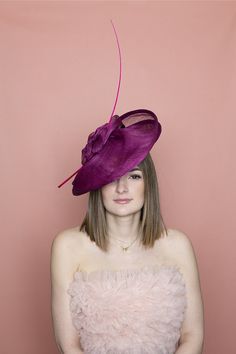 Purple wedding hat - purple wedding hair accessory - women's ceremony hat - women's wedding hat - fascinator ceremony hat - wedding guest hat - maison belema This model also exists in other colors, Wedding Hats section: https://www.etsy.com/fr/shop/MaisonBelema?ref=seller-platform-mcnav§ion_id=24424054 To see all of our creations, click here: https://www.etsy.com/fr/shop/MaisonBelema?ref=seller-platform-mcnav DETAIL Composition: Sisal and spine feather Purple color Size: TU (One Size), this mode Purple Fascinator Hat, Purple Wedding Hair, Wedding Guest Hat, Wedding Hats For Guests, Purple Fascinator, Colors Wedding, Wedding Headdress, Hat Wedding, Hat Fascinator