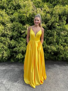 Color: Bright Yellow Neckline: V-Neck Silhouette: A-line Fabric: Satin Brand: Alyce Paris Style #: 1626 2 Piece Dress Short, Yellow Evening Gown, Yellow Satin Dress, Designer Formal Dresses, Paris Style, Alyce Paris, Tiara Hairstyles, Yellow Satin, Dresses Quinceanera