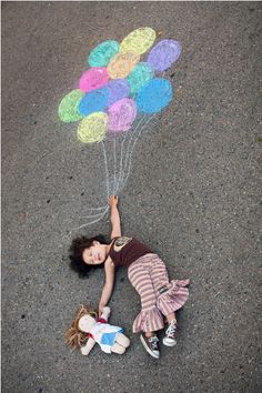 This would be a fun activity - draw, take photos, go print them out, and put them in frames to make a collage in your son or daughter's room. Sidewalk Chalk Photos, Chalk Photography, Chalk Photos, Sidewalk Chalk Art, Sidewalk Art, Sidewalk Chalk, Chalk Art, Creative Photos