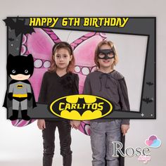 Batman Selfie, Lego Pool, Batgirl Party, Batman Photo, Batman Invitations, Batman Girl, Cute Batman, Batman Decor, Superhero Birthday Invitations