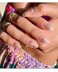 Boho Sun And Moon Nails, Boho Nail Designs Simple, Nail Design Boho, Boho Nails Square, Almond Boho Nails, Tulum Nails Design, Nails For Ibiza, Morocco Inspired Nails, Short Boho Nail Ideas