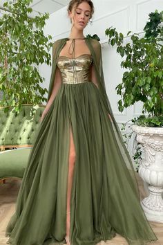 Be a stunning vision in everyone's eyes with the Ballbella Forever Be A-line Strapless Sweetheart Tulle Sequined Floor-length Sleeveless High Split Prom Dress! Maxi with the prom dress features a elegant tulle fabric,sequined and high split skirt. Green Tulle Dress, Writing Reference, Birthday Gown, Teuta Matoshi, Split Prom Dresses, Flora Dress, Green Tulle, Womens Prom Dresses, فستان سهرة