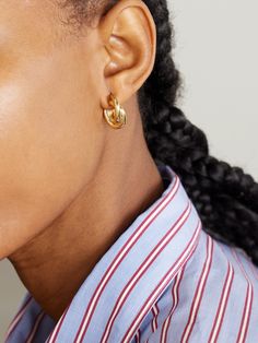 LIÉ STUDIO's jewelry will instantly elevate your everyday look. A case in point, ‘The Diana’ earrings are crafted from gold-plated silver in a twisted design that creates a sculptural finish. Diana Earrings, Winter Work Wear, Exclusive Dress, Raffia Bag, Beauty Accessories, Summer Hats, Clothes Collection, Missoni, Jeans Dress