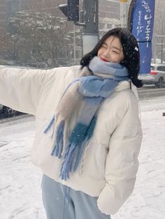 Korean winter outfit: puffer jacket Winter Outfits Korean, Korean Winter Outfits, Korean Winter, Winter Outfits Aesthetic, Japan Outfit, Winter Fashion Outfits Casual, Winter Outfits Cold, Snow Outfit, Cold Outfits