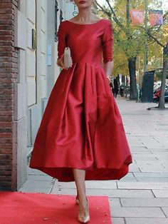 Olivia Mark - Delicate Satin Neckline Garment Vintage Wedding Guest Outfit, Full Figured Fashion For Women, Holiday Dresses Classy, Womens Formal Dresses, Loose Midi Dress, Classic Dresses, Yellow Midi Dress, Mother Of Groom Dresses, Mob Dresses