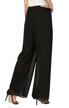 Our favorite petite pant with extra flair - and loads of comfort - you're going to love how you feel striding in these gorgeous fly away pants. Chiffon Pants, Split Legs, Straight Leg Pant, Alex Evenings, Plus Size Designers, Flowy Pants, Petite Pants, Review Dresses, Plus Size Shopping