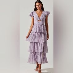 Brand New Never Been Worn Astr The Label Dress Lavender Floral Dress, Blue And Lavender, Dress Lavender, Lavender Floral, Astr The Label, Tiered Midi Dress, Lavender Blue, Floral Color, 4 Hours