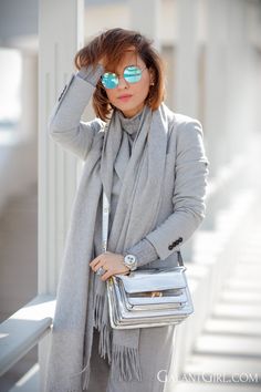 marni trunk bag, total grey outfits, the power of suit Casual Fashion Trends, Perfect Prom Dress, Trending Fashion Outfits, Grey Coat, New Fashion Trends, Casual Fall Outfits, Street Style Outfit, Elegant Outfit