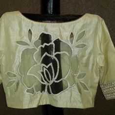 Work For Blouse, Embroidery Blouse Saree, New Saree Blouse Designs, Ideas Embroidery, Latest Model Blouse Designs, Cutwork Blouse Designs, Blouse Back, Sari Blouse Designs