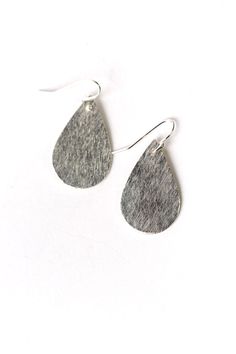 A simple teardrop design that is perfect for everyday wear. Silver Plated Brass (nickel and lead-safe) 1.25", with sterling silver plated ear wires We hand select our natural materials, thus there may be slight variations in color and/or size that will not detract from the overall aesthetic Our unique handcrafted designer jewelry for women is made in America, each design created individually in our personal design studio in Floyd VA USA Simple Everyday Teardrop Jewelry, Adjustable Hypoallergenic Teardrop Jewelry, Minimalist Hypoallergenic Drop Earrings For Everyday, Nickel-free Teardrop Pendant Jewelry For Everyday Wear, Nickel-free Teardrop Jewelry, Minimalist Silver Teardrop Pendant Earrings, Minimalist Silver Teardrop Pendant, Hypoallergenic Teardrop Pendant For Everyday Wear, Everyday Nickel Free Drop Jewelry