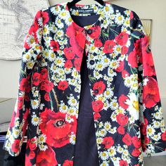 Dolce Gabbana Poppy Daisy Floral Print Blazer Coat. This Is A Red And White Poppy Floral Print On Textured Jacquard And Has Black Silk Lining. New - Tags Are Still Attached. Size 38 Which Is An Approximate 0-2 Us Elegant Multicolor Floral Print Outerwear, Designer Fall Floral Print Outerwear, Designer Floral Print Fall Outerwear, Designer Floral Print Outerwear For Work, Designer Floral Print Workwear Outerwear, Fall Silk Outerwear With Floral Print, White Blazer Women, Dolce Gabbana Jacket, Purple Blazer