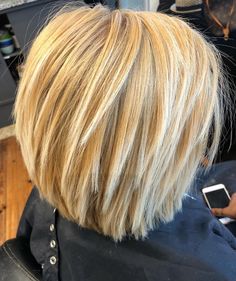 Best Short Haircut For Thick Hair, Choppy Bob Haircuts Medium Length, Short Piecey Haircut, Choppy Bob Haircuts Shoulder Length, Straight Bob With Layers, Best Hair Cuts For Thinning Hair, Shaggy Bob For Fine Hair, Bob Hairstyles For Thick Hair