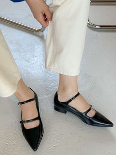 Editor's NotesVia sogno presents Verna Mary Jane loafers with buckle strap detail on the upper. It is a stylish yet classic item that completes your style. - Mary Jane style- Pointy toes- Buckle straps on the upper- Silver-tone hardware- Feminine and chic mood Measurements(in.)- Size: KR 225MM (US 5.5) ~ KR 255MM (US 8.5)- Heel: 0.79 in.  *Fit true to size Composition & Care- Material: Cow Leather- Natural leather may have fine scratches and wrinkles- Bright leather Fall Office Mary Janes With Pointed Toe, Chic Flat Mary Janes With Buckle Closure, Mary Jane Flats With Buckle Closure And Pointed Toe, Mary Jane Flats With Buckle Closure, Flat Mary Janes With Buckle Closure For Work, Formal Pointed Toe Mary Janes For Fall, Fall Mary Janes With Buckle Closure And Pointed Toe, Spring Workwear Mary Janes With Buckle Closure, Formal Fall Mary Janes With Pointed Toe