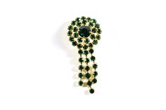 Vintage golden metal circular brooch with small cascade of green stones. The perfect gift for someone special. It is delivered in a gift box. Ref: JB0090 Dimensions: Heigth: 3 cm / Width: 7 cm Condition: Mint More vintage items in my online shop: http://www.vintagecarwen.com Green Round Brooch For Formal Occasions, Green Round Brooch For Gift, Green Round Brooches For Gift, Green Round Brooches For Wedding, Green Round Wedding Brooches, Heart Pocket, Adored Vintage, Green Stones, Vintage Fur